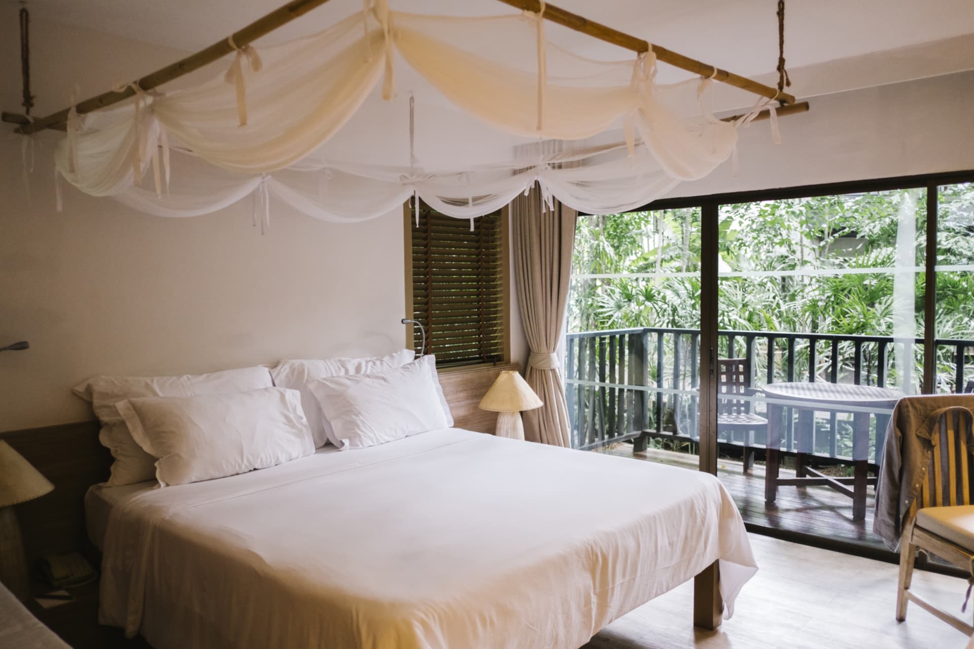 luxury-chill-bedroom-hotel